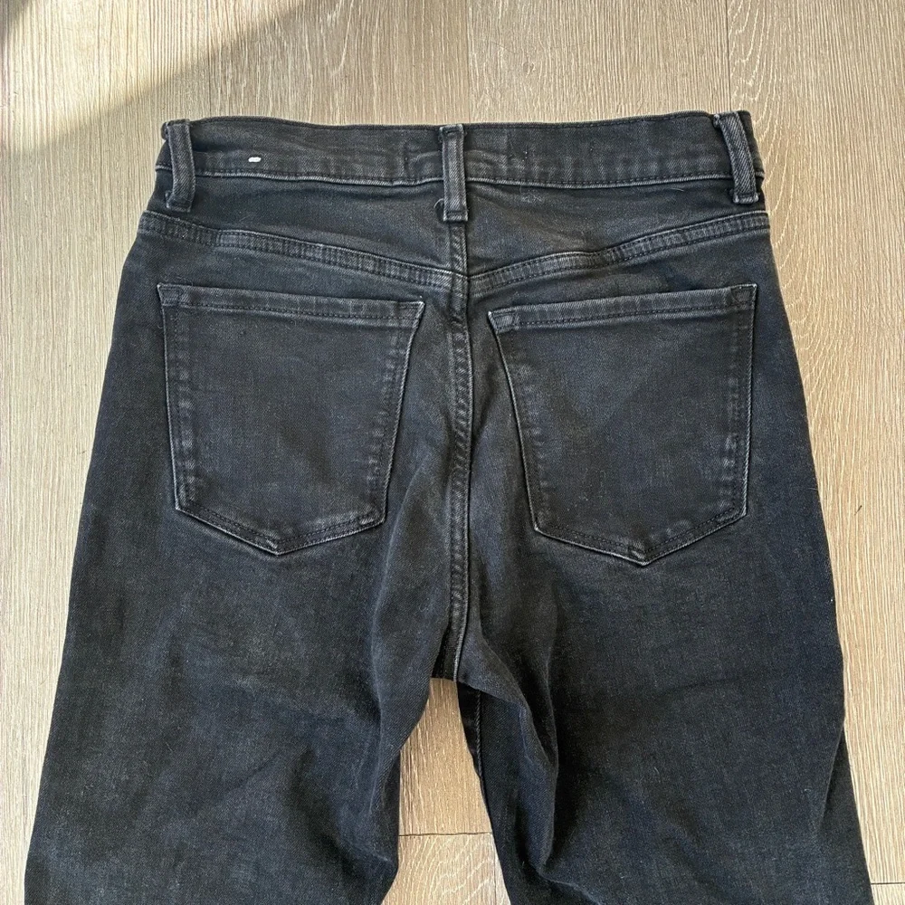MNG ANTHROPOLOGIE black crop straight leg jeans  Size 6 Raw hem EUC
